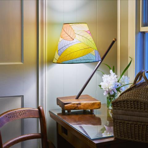 Eangee Natural Leaves Table and Desk Lamp