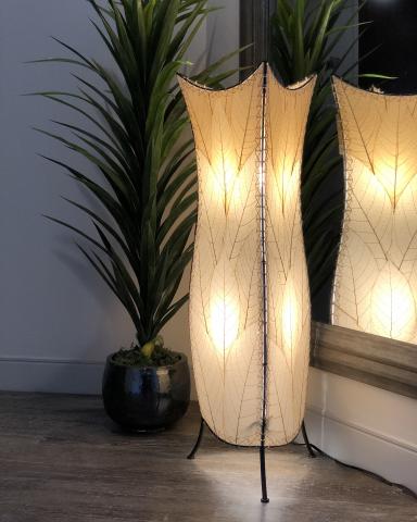 Eangee Large Flowerbud Lamp in Natural