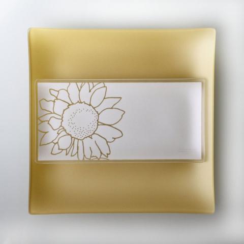 Riverside Design 5x10 Sunflower Plates with Purpose
