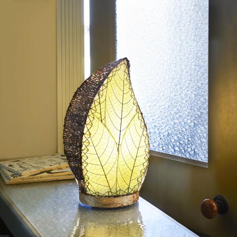 Eangee Leaflet Decorative Table Lamp