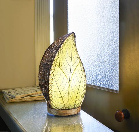 Eangee Leaflet Decorative Table Lamp