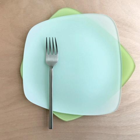 Riverside Design Form Plate 9"