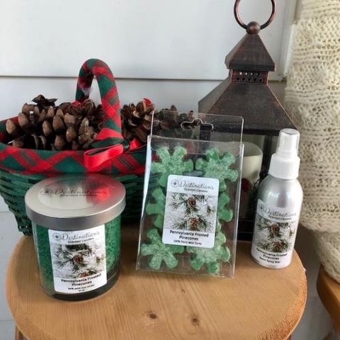 Destinations Scented Candles Pennsylvania Frosted Pine Cones Scent
