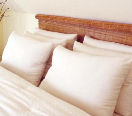 pillows_on_bed.jpg