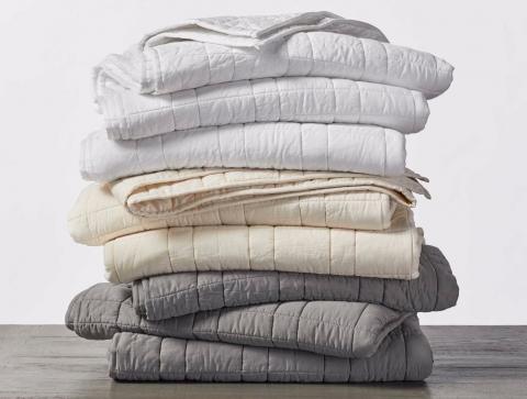 sateen_double_stitch_comforter_multi_stack_soft_light_pdp_1_1.jpg