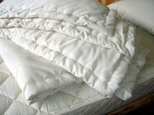 Wool_Comforters_5_1024x1024.jpeg